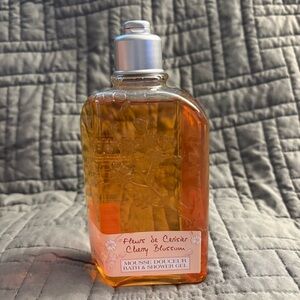 L'occitane Cherry Blossom Bath & Shower Gel 8.4 oz New.